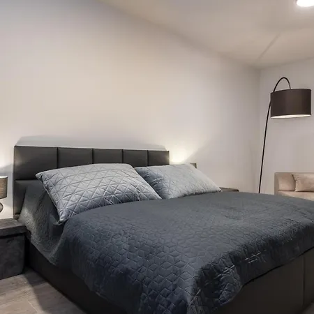 Apartment Na Lanech *